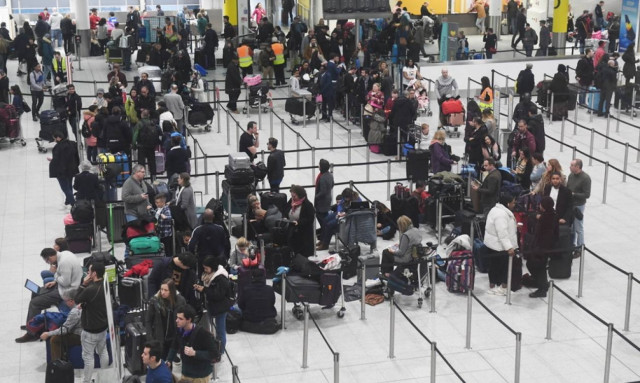 Drone φέρνουν το... χάος στο αεροδρόμιο του Γκάτγουικ (vid)