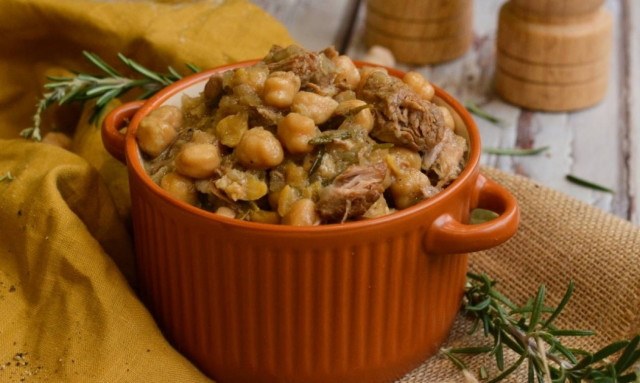 Η συνταγή της ημέρας: Ρεβίθια στο φούρνο με αρνί