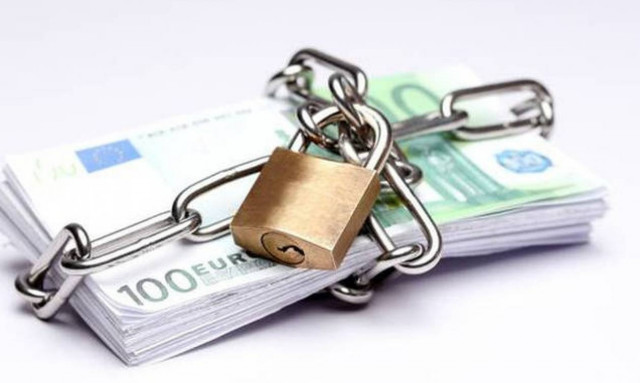 Μπαράζ αναγκαστικών μέτρων της εφορίας: Μία κατάσχεση ανά λεπτό!