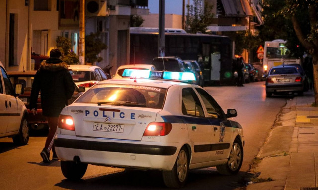 Συναγερμός για ύποπτο δέμα έξω από το δημαρχείο Μενιδίου