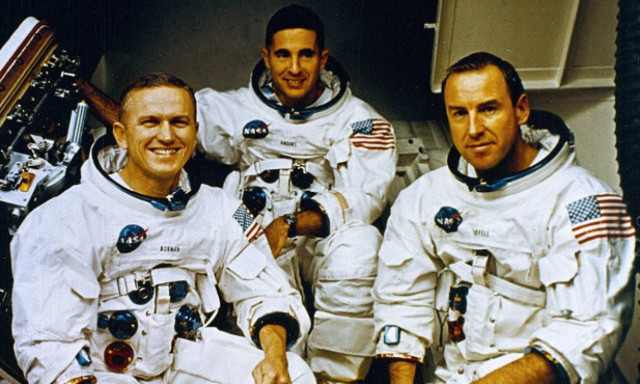 Σαν σήμερα το 1968 το διαστημόπλοιο «Απόλλων 8» μπαίνει για πρώτη φορά σε τροχιά γύρω από τη Σελήνη