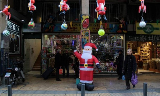Εορταστικό ωράριο: Πώς θα λειτουργήσουν τα καταστήματα το Σαββατοκύριακο