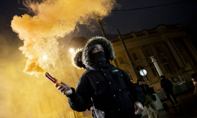 Γαλλία: Στους δρόμους και πάλι τα «κίτρινα γιλέκα» - Τους 10 έφτασαν οι νεκροί (vid)