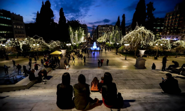 Καιρός: «Άνοιξη» την Κυριακή - Χειμώνας τα Χριστούγεννα (pics)