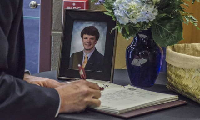 Η Βόρεια Κορέα θα καταβάλει 501 εκατομμύρια δολάρια στους γονείς του φοιτητή Ότο Γουόρμπιερ