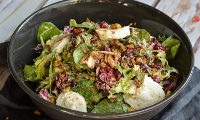 Η συνταγή της ημέρας: Χριστουγεννιάτικη σαλάτα