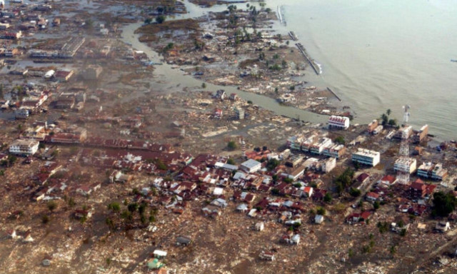 Σαν σήμερα το 2004 χάθηκαν 220.000 άνθρωποι από το φονικό τσουνάμι στην Ινδονησία