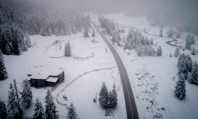 Κακοκαιρία: Ο χιονιάς σαρώνει τη χώρα - Στα «λευκά» η μισή Ελλάδα