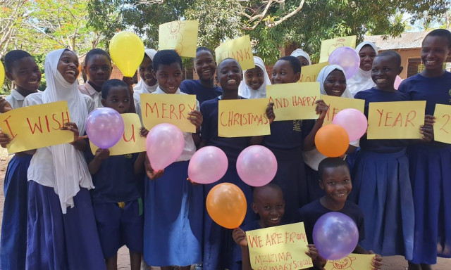 Το πιο όμορφο βίντεο των Χριστουγέννων: Παιδιά απ’ όλο τον κόσμο στέλνουν τις ευχές τους (vid)