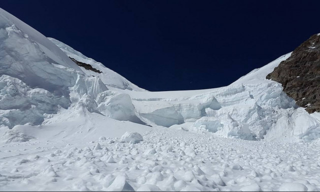 «Θαύμα»: 12χρονος ανασύρθηκε ζωντανός αφού παρέμεινε 40 λεπτά κάτω από χιονοστιβάδα