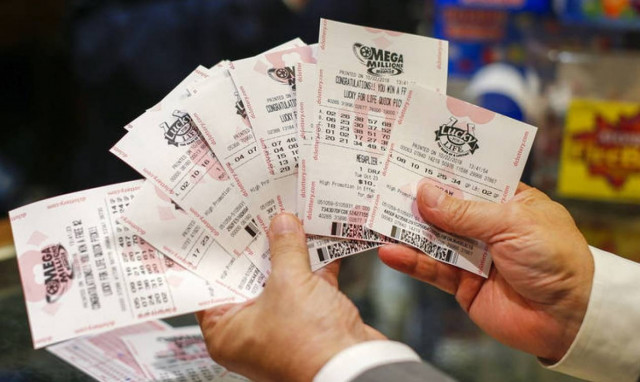 Mega Millions: Το αστρονομικό ποσό που μοιράζει το μεγαλύτερο χριστουγεννιάτικο τζακ ποτ