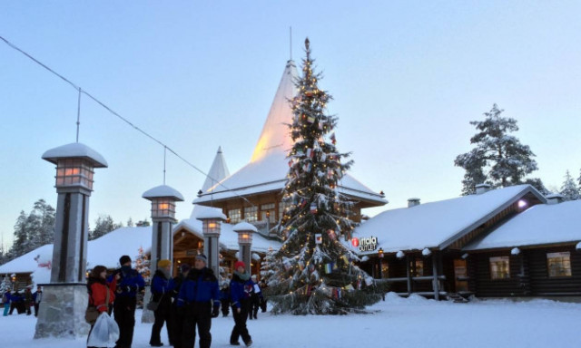 Ροβανιέμι: Το παραμυθένιο χωριό του Άγιου Βασίλη - Το κατέστρεψαν οι Γερμανοί και αναγεννήθηκε