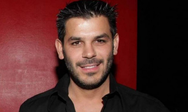 Ο Σέρος Μύρτας επέστρεψε στα κοσμικά στέκια και τα «σπάει» στα μπουζούκια ανενόχλητος (βίντεο)