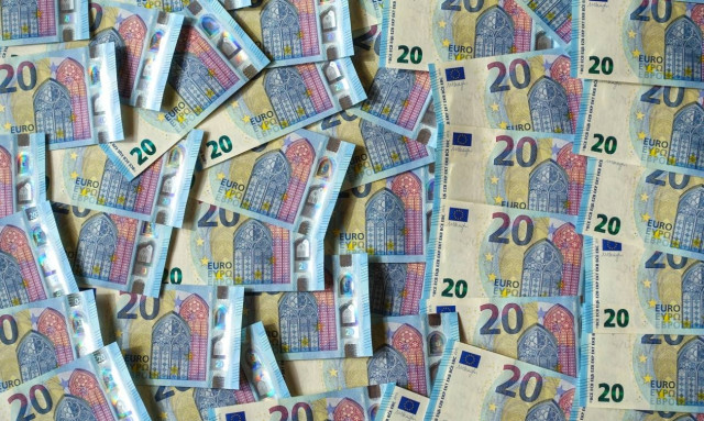 Greek state budget shows primary surplus of 7.626 billion euros in 11 months