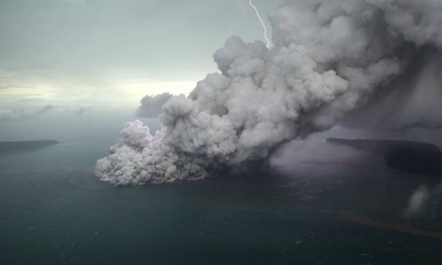 Anak Krakatau: Indonesia flights rerouted as volcano alert level raised