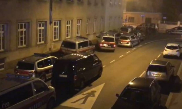 Τρόμος στη Βιέννη από επίθεση σε εκκλησία: Πέντε μοναχοί τραυματίες (pics+vid)