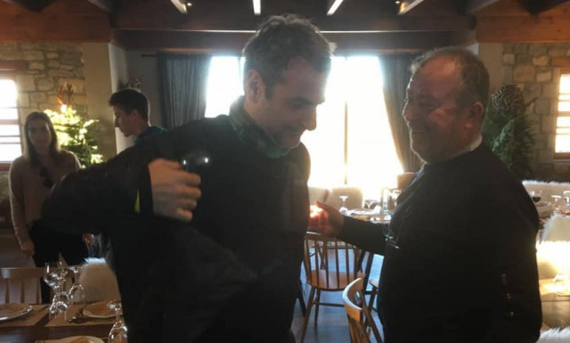 Ιωάννινα: Χαλαρές στιγμές στα χιόνια για τον Κυριάκο Μητσοτάκη (pics)