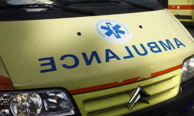 Λάρισα: Μητέρα ήπιε βενζίνη μπροστά στο ανήλικο παιδί της