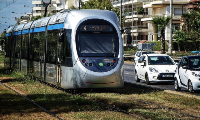 Το τραμ αλλάζει χρώμα (pic)