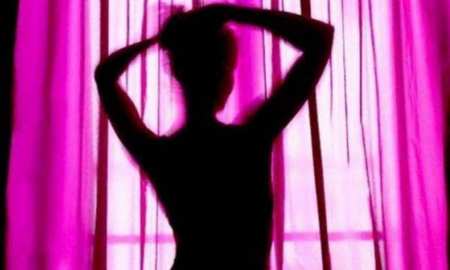 Συνελήφθη για μαστροπεία ιδιοκτήτης καταστήματος στη Λαμία