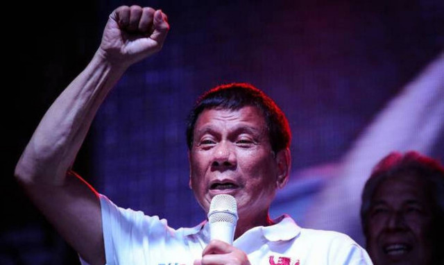 Σάλος: Ο Ντουτέρτε προσπάθησε να βιάσει την υπηρέτρια του και το ομολόγησε δημόσια σαν κάτι αστείο