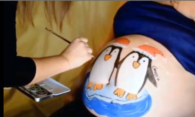 Ζωγραφική σε κοιλιές εγκύων: Η makeup artist Αθανασία Μπουλιώνη μας μαθαίνει όλα τα μυστικά (vid)