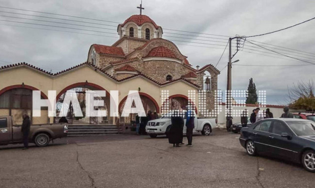 Θρήνος στην κηδεία του 14χρονου που σκοτώθηκε στη Μεσσηνία (pics)