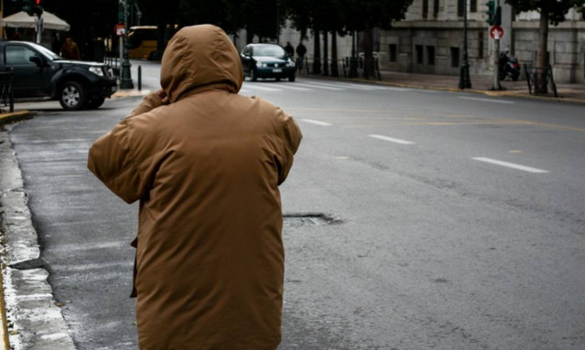 Καιρός: Έτσι χτυπά ο «Ραφαήλ» την Αθήνα - Το πέρασμα της κακοκαιρίας μέσα από εικόνες (pics)