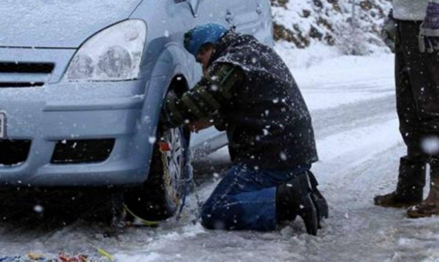Καιρός: Πού χρειάζονται αντιολισθητικές αλυσίδες στη Λάρισα και στην υπόλοιπη Θεσσαλία