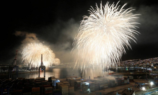 Πυροτεχνήματα, σόου και... ελπίδα - Έτσι υποδέχτηκε ο πλανήτης το 2019