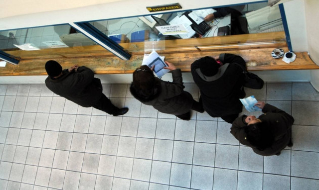 ΜΜΜ, τράπεζες, εφορίες και καταστήματα: Τι και πώς θα λειτουργήσουν σήμερα (02/01)