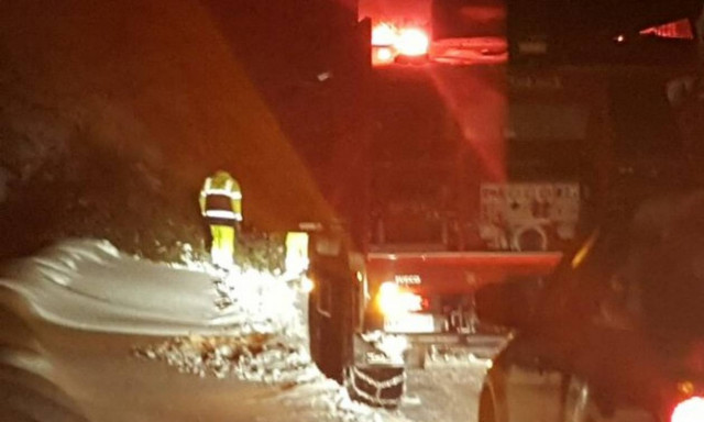 Εγκλωβίστηκαν στα χιόνια: Νύχτα αγωνίας για οχτώ άτομα στον Χορτιάτη