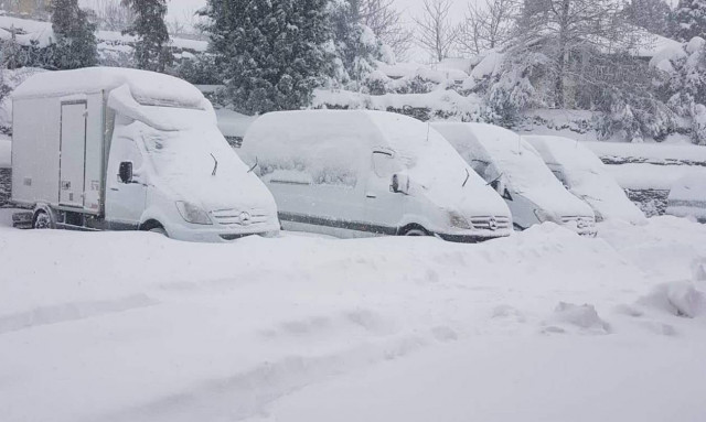 Καιρός: Προβλήματα στους δρόμους - Ποιοι είναι κλειστοί - Πού χρειάζονται αντιολισθητικές αλυσίδες