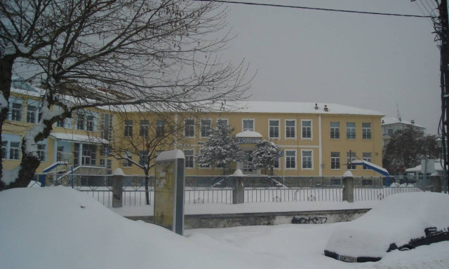 Several schools in Attica to remain closed on Tuesday -Wednesday due to expected heavy snowfall
