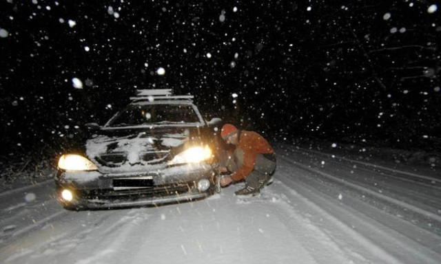 Snow in Attica, traffic police measures into effect