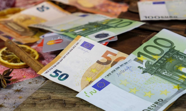 Από πότε θα ισχύσει ο νέος αυξημένος κατώτατος μισθός