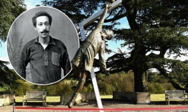 Ο πρώτος μαύρος που διέσχισε τη… λευκή γραμμή του ποδοσφαίρου