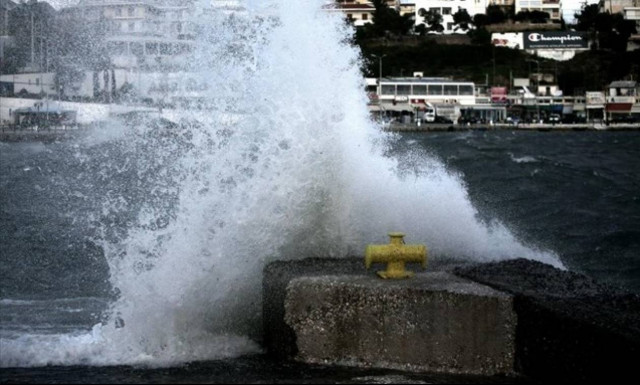 Καιρός ΤΩΡΑ: Κλειστή η ακτοπλοϊκή γραμμή Ζακύνθου - Κυλλήνης