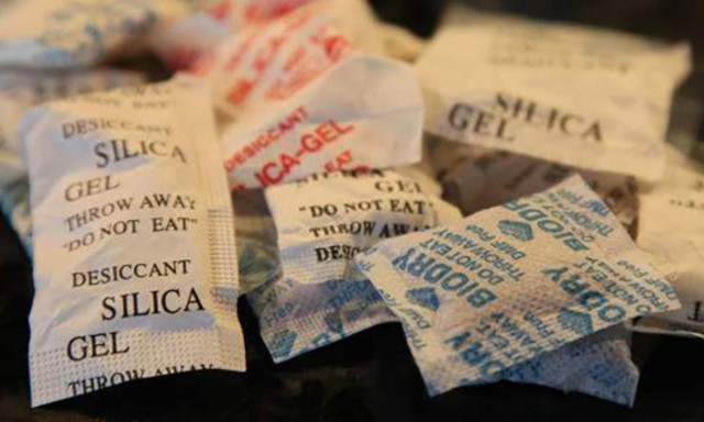 Πέντε λόγοι για να κρατάτε τα φακελάκια σιλικόνης από αγορές ρούχων και παπουτσιών