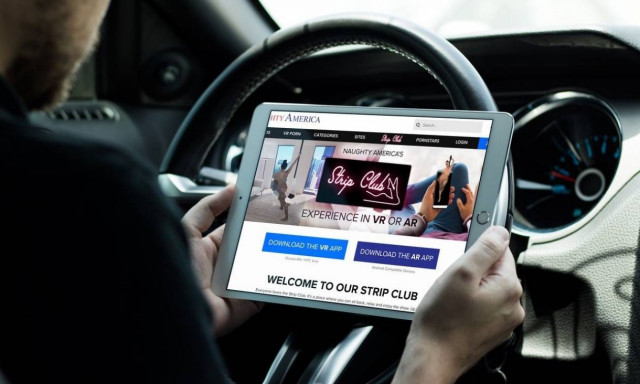 Χαμός στο Λας Βέγκας με τον Έλληνα που παρουσίασε σε διεθνή έκθεση αυτό το σεξουαλικό παιχνίδι (Pic)