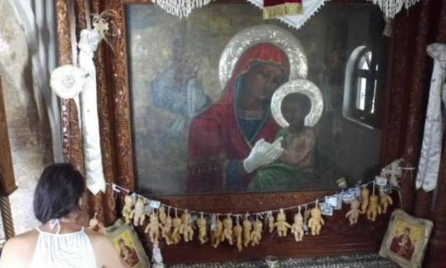 Η ιστορία της θαυματουργής εικόνας της Παναγίας της Τσαμπίκας