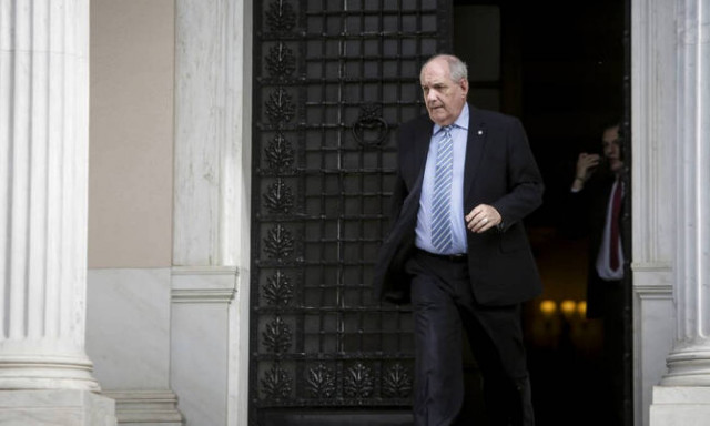 Τέρενς Κουίκ: Θα στηρίξω την κυβέρνηση μέχρι την τελευταία ημέρα