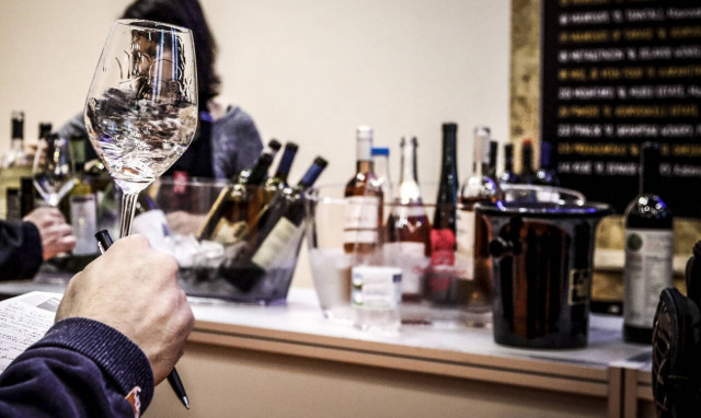 Ηράκλειο: Ανήλικος στο νοσοκομείο μετά από υπερβολική κατανάλωση αλκοόλ  