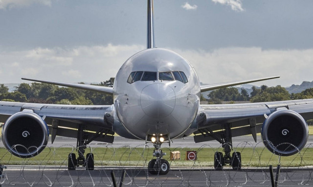 Ένας... λαθρεπιβάτης προκάλεσε πανικό σε πτήση από τη Σιγκαπούρη στο Λονδίνο! (vid)