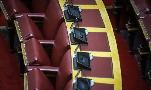 Συμφωνία των Πρεσπών: «Μύλος» με τη σύσταση της Επιτροπής Άμυνας στη Βουλή