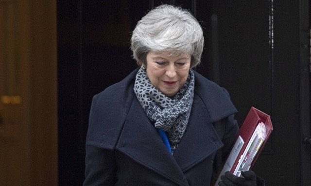 Brexit: Η Τερέζα Μέι κέρδισε την ψήφο εμπιστοσύνης - Τα σενάρια της επόμενης μέρας