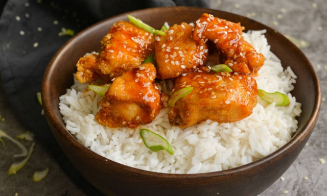 Η συνταγή της ημέρας: Γλυκόξινο κοτόπουλο με ρύζι