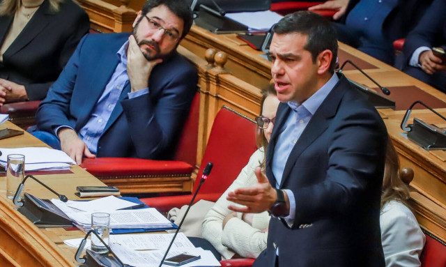 Ηλιόπουλο ψηφίζει ο Τσίπρας και το αποδεικνύει με βίντεο 