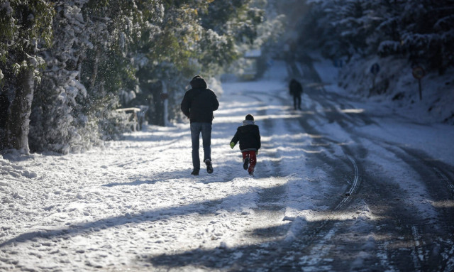 Καιρός: Η ΕΜΥ προειδοποιεί για νέα κακοκαιρία με ισχυρά φαινόμενα – Πού και πότε θα «χτυπήσουν»