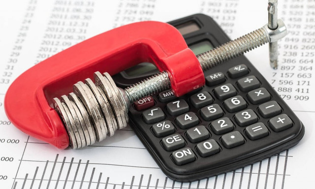 Έχετε οφειλές σε τράπεζες και Δημόσιο; Ξεχρεώστε με αυτές τις τρεις ρυθμίσεις 